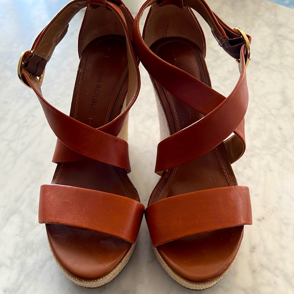 Leather Platform Cognac Sandal- natural weave heel